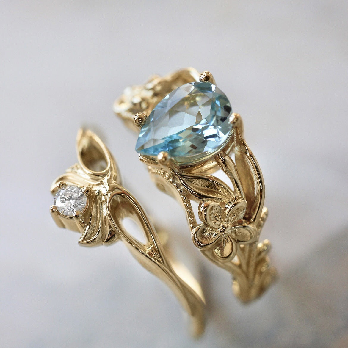 Gold Crown Ring – Sea Blue Diamond