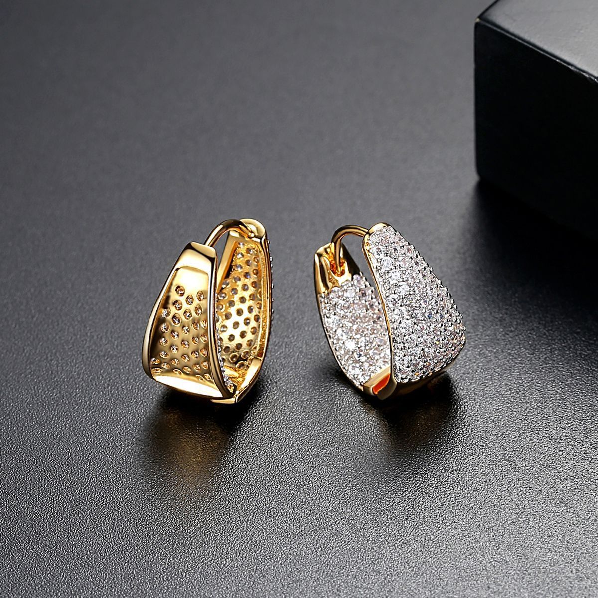 18K Gold Zirconia Drop Earrings
