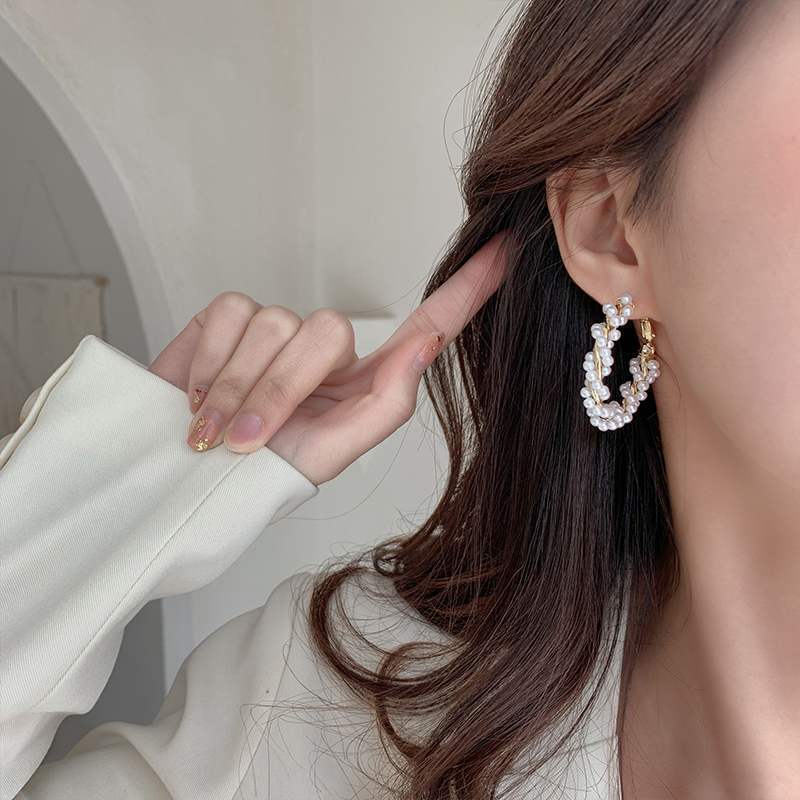 Pearl Circle Hoop Earrings – Vintage Geometric Statement