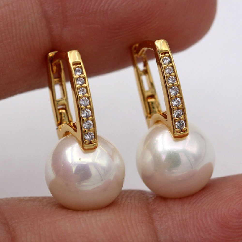 Gold Pearl Ear Clip – Diamond-Set Geometric Hoop Earrings