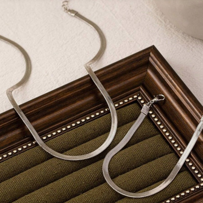 Women's Gold Necklace Set