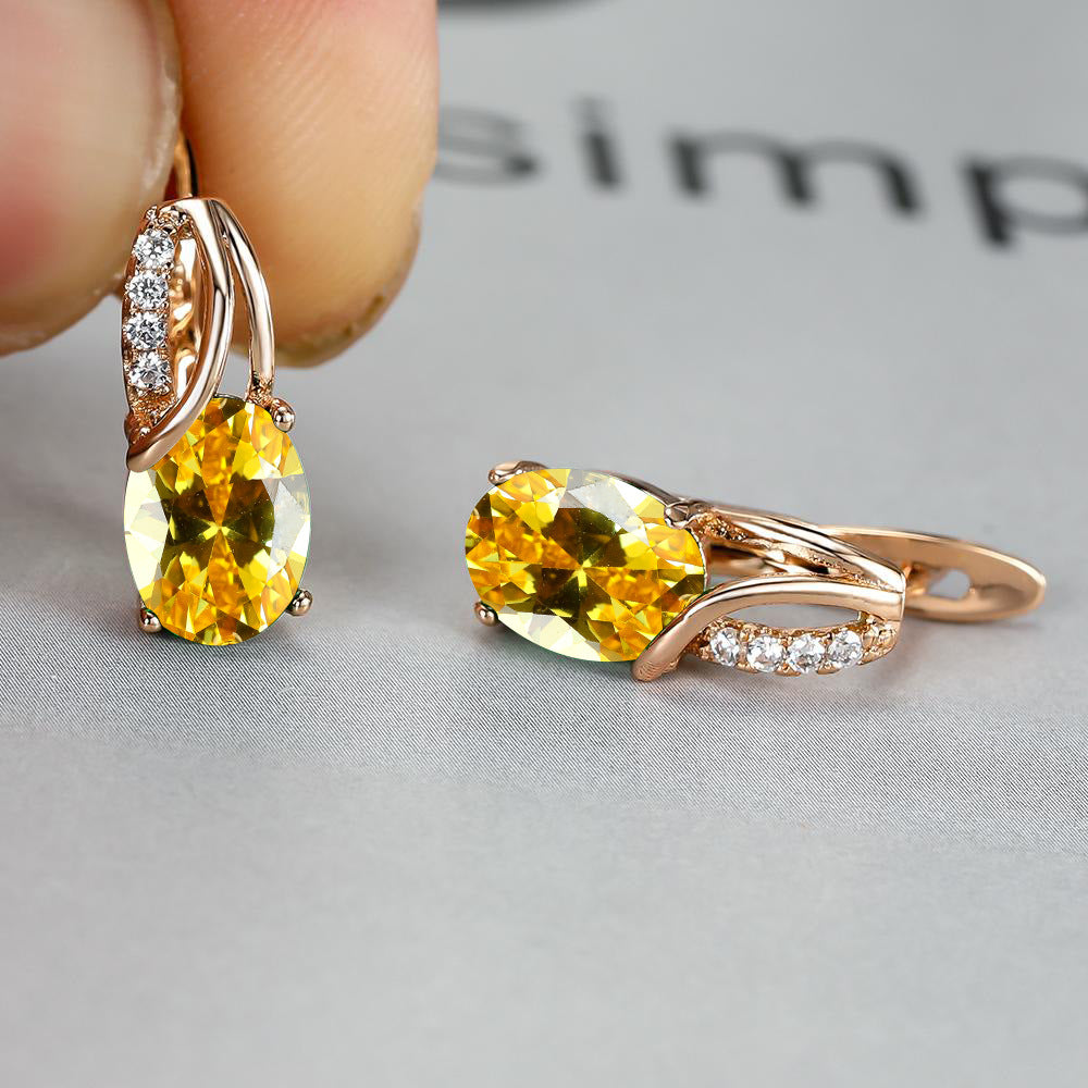Champagne Gold Zircon Ear Clips – Diamond-Cut Copper Huggie Earrings for Women