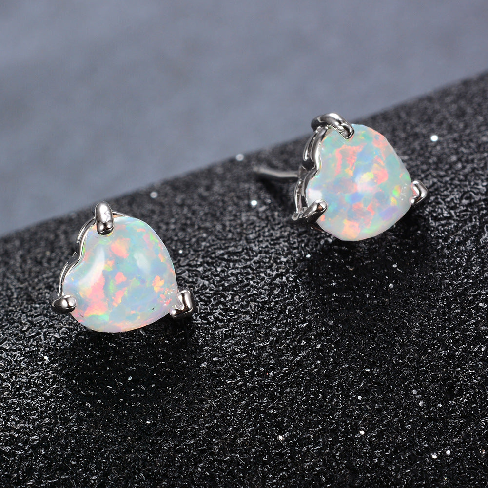 Three-Claw Heart Opal Stud Earrings – Celebrity Style