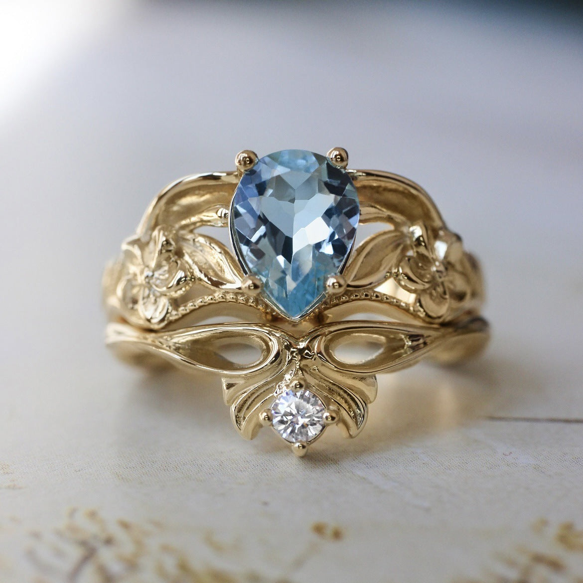 Gold Crown Ring – Sea Blue Diamond