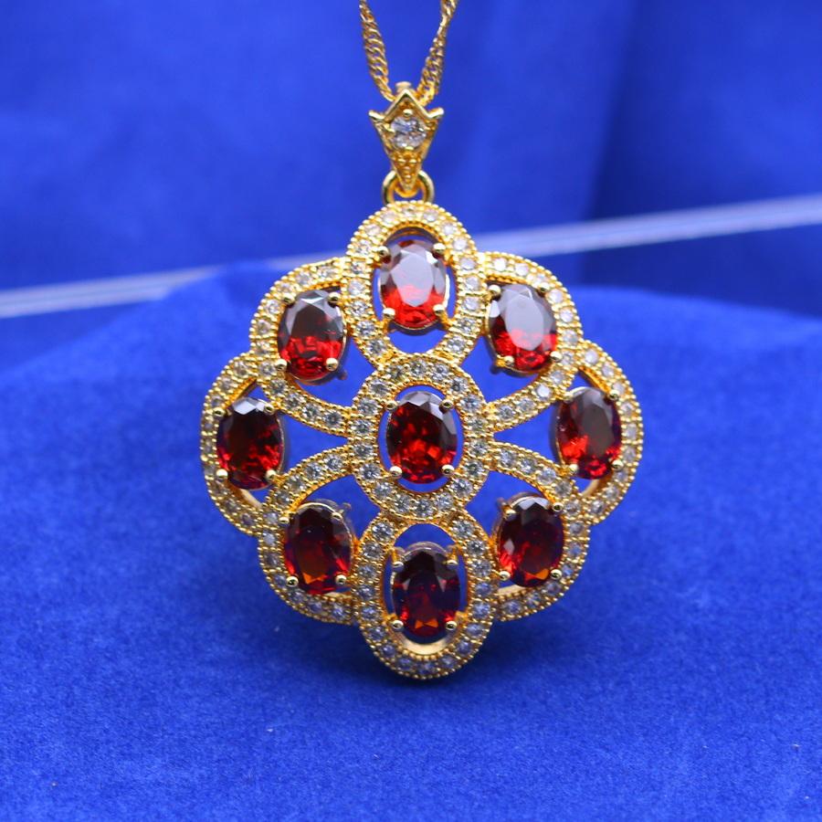 18K Gold Necklace with Zirconia – The Perfect Mother's Day Gift