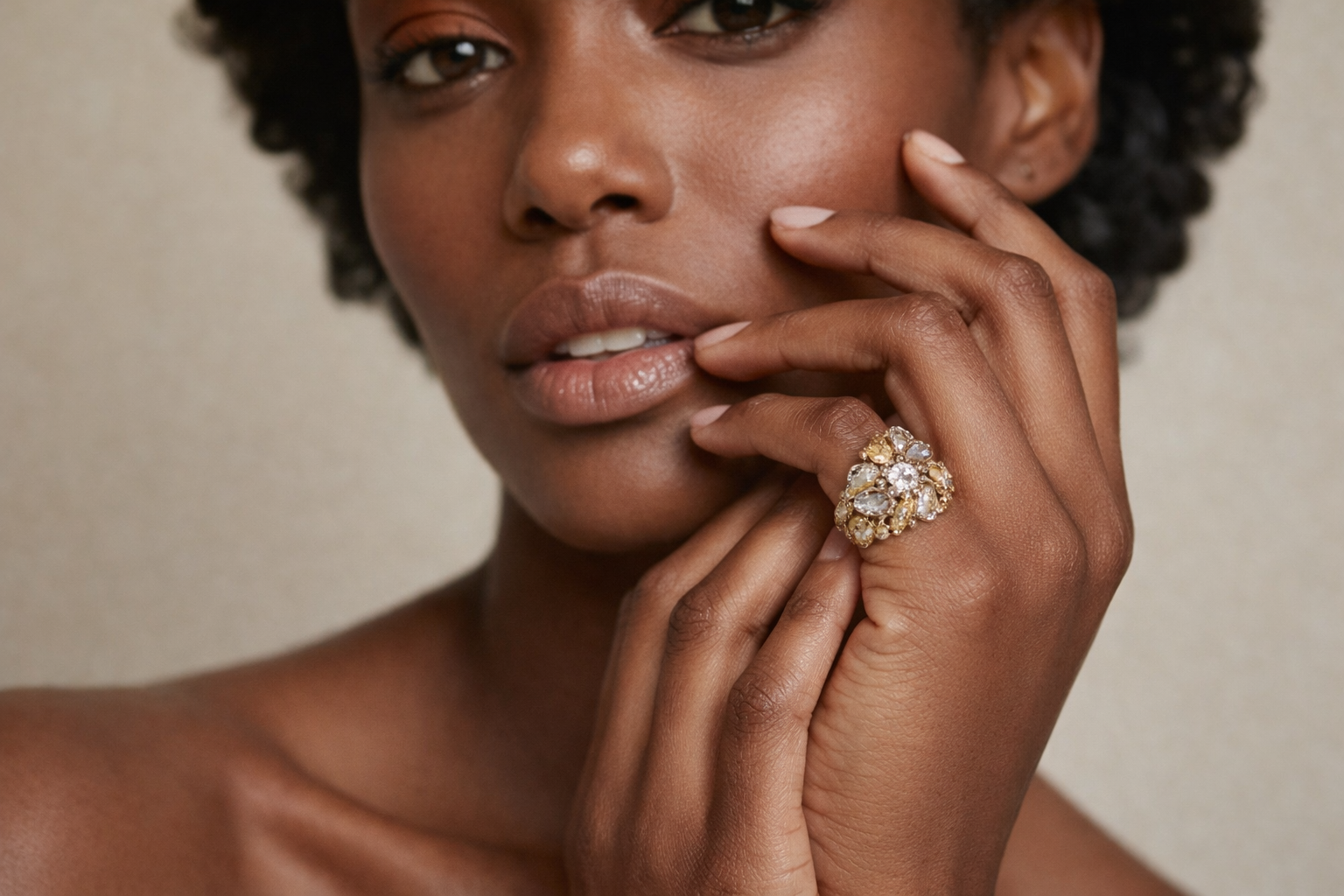 Tri-Color Gold Leaf Ring – Luxury Nature-Inspired Statement Piece