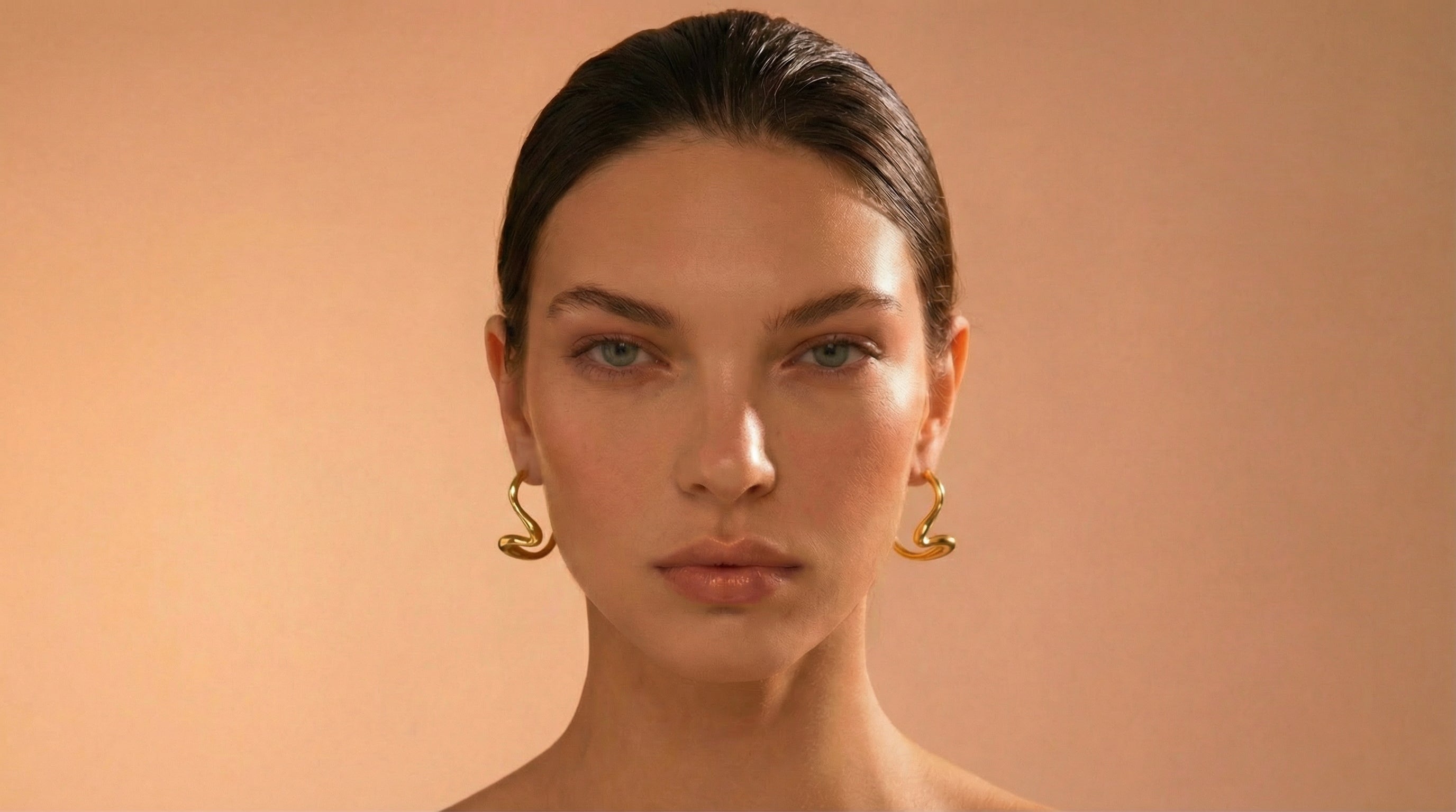 Minimalist Gold Studs — 18K Gold-Plated Everyday Earrings