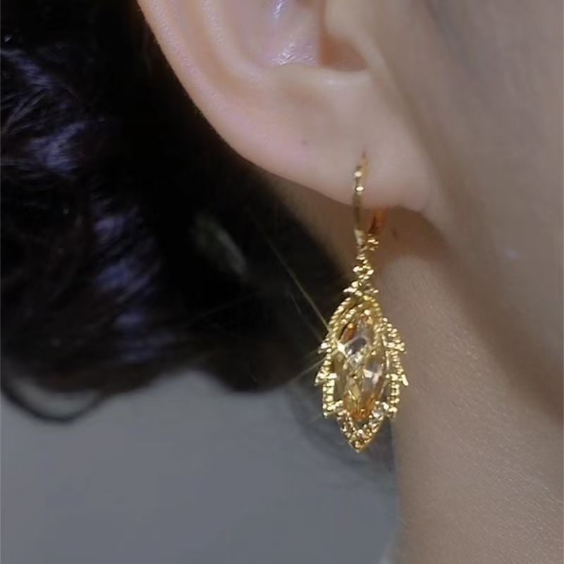 Gold Zircon Leaf & Flower Drop Earrings – Electroplated Alloy Niche Luxury Jewelry for Women