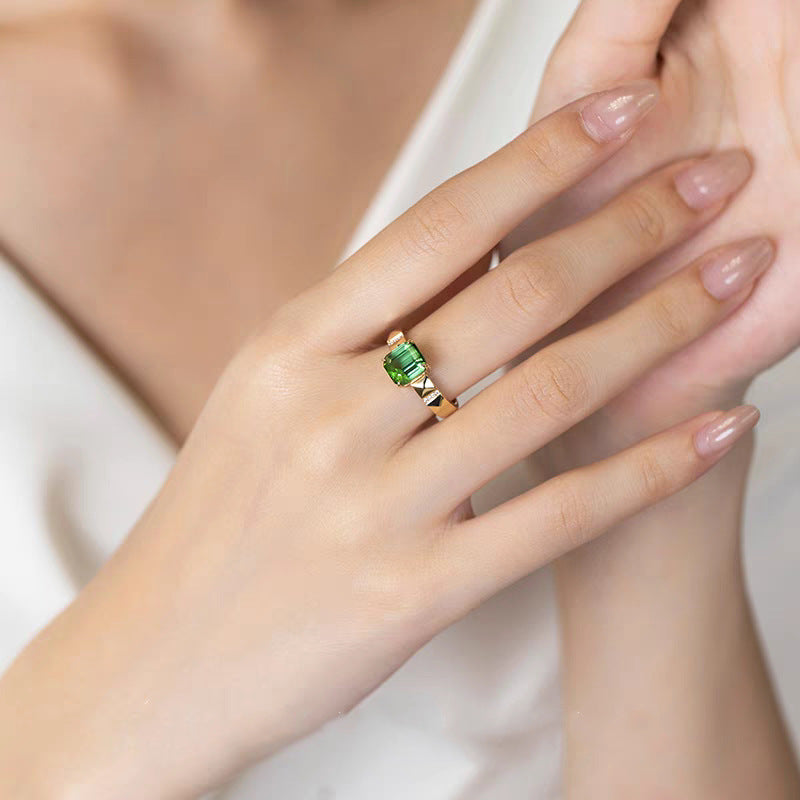 18K Gold Tourmaline Ring – Light Luxury Unisex