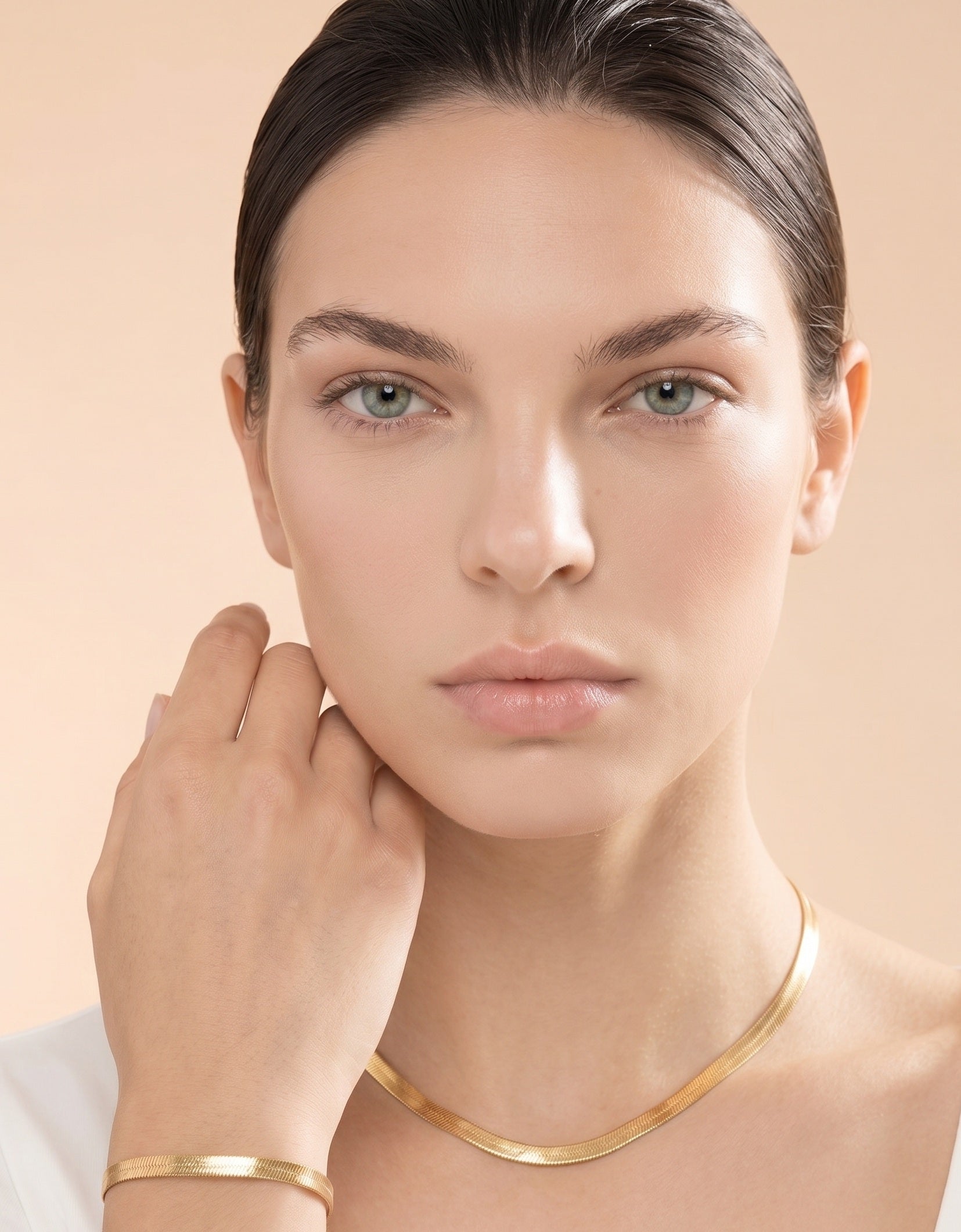 Women's Gold Necklace & Bracelet Set – Minimalist Everyday Jewelry