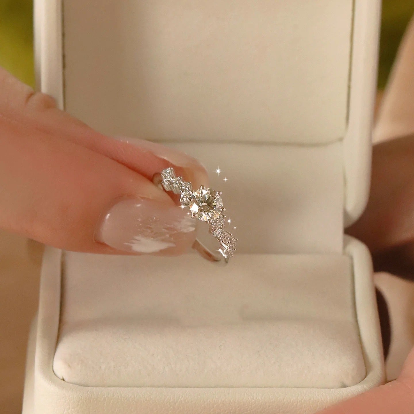 925 Silver 1ct Moissanite & Diamond Ring – Women’s