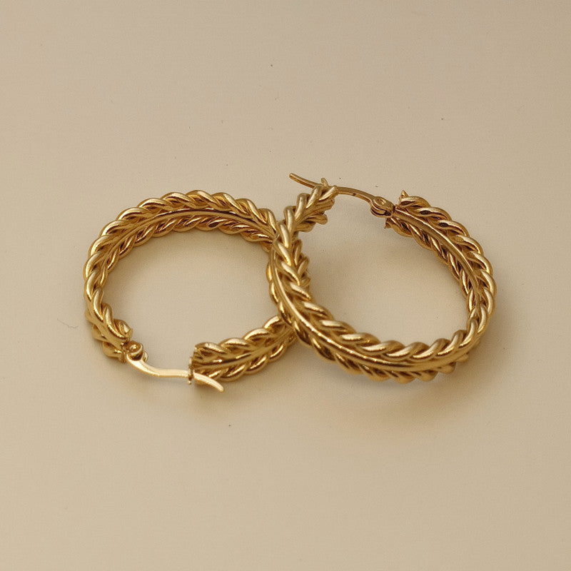 18K Gold Twist Ear Clips – Geometric Stainless Steel Huggie Earrings for Women