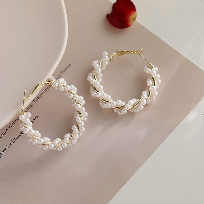 Pearl Circle Hoop Earrings – Vintage Geometric Statement