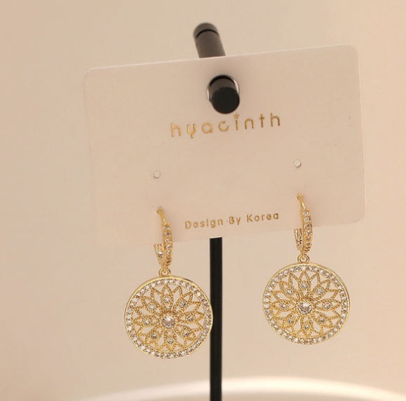 925 Silver Pin Earrings – Delicate & Feminine