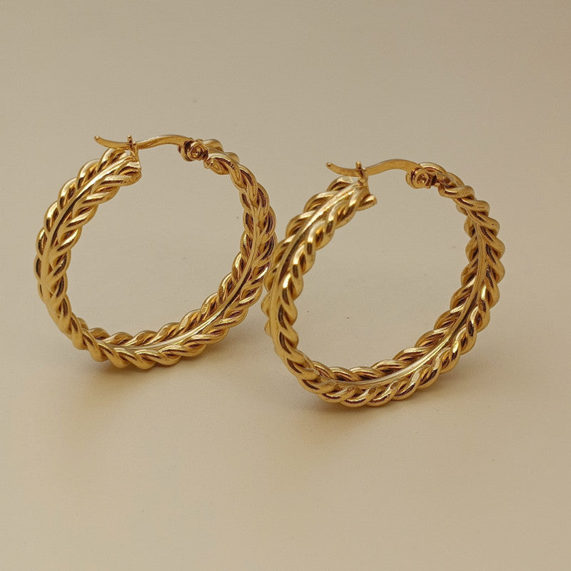 18K Gold Twist Ear Clips – Geometric Stainless Steel Huggie Earrings for Women