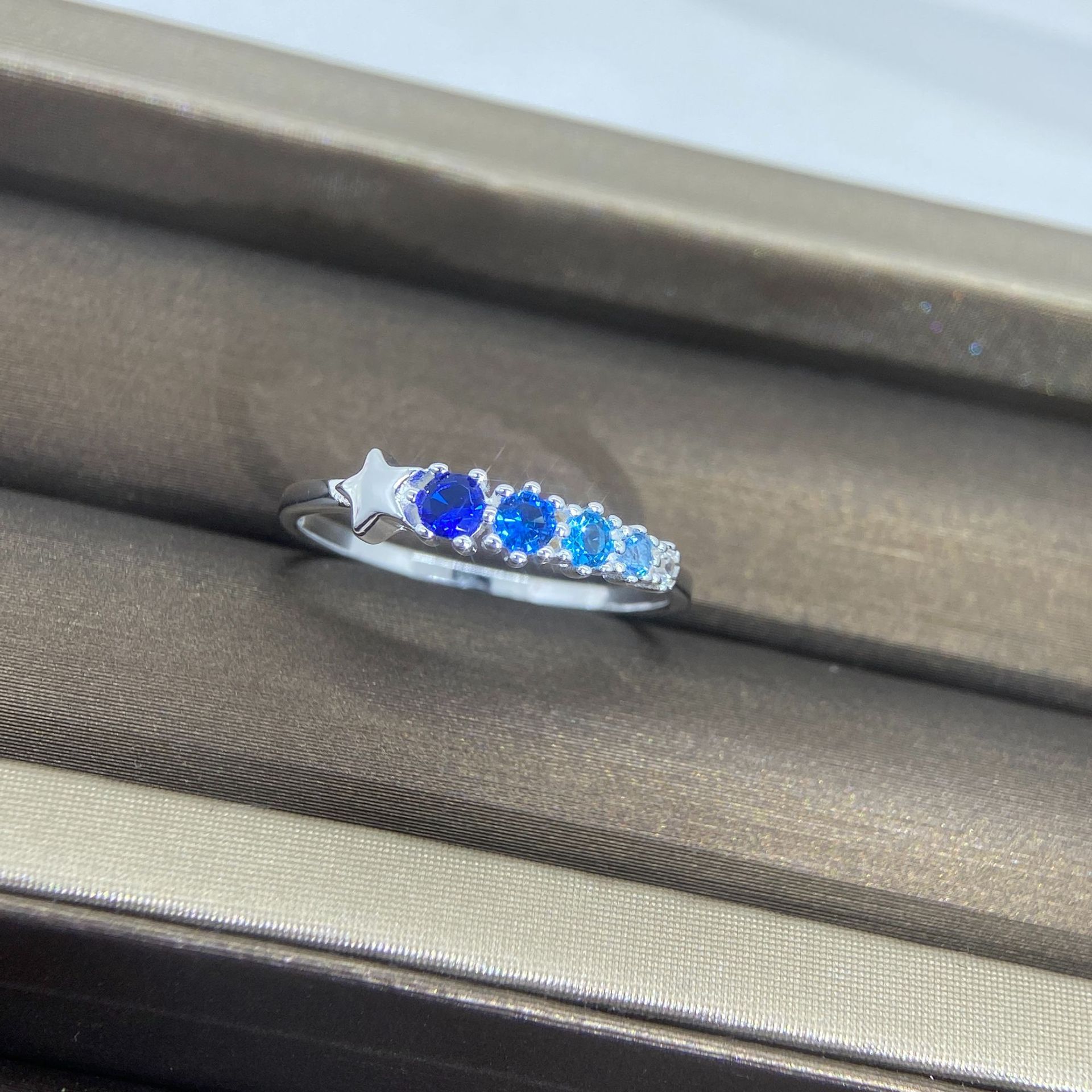 925 Silver Star Zircon Ring – Women’s White Gold