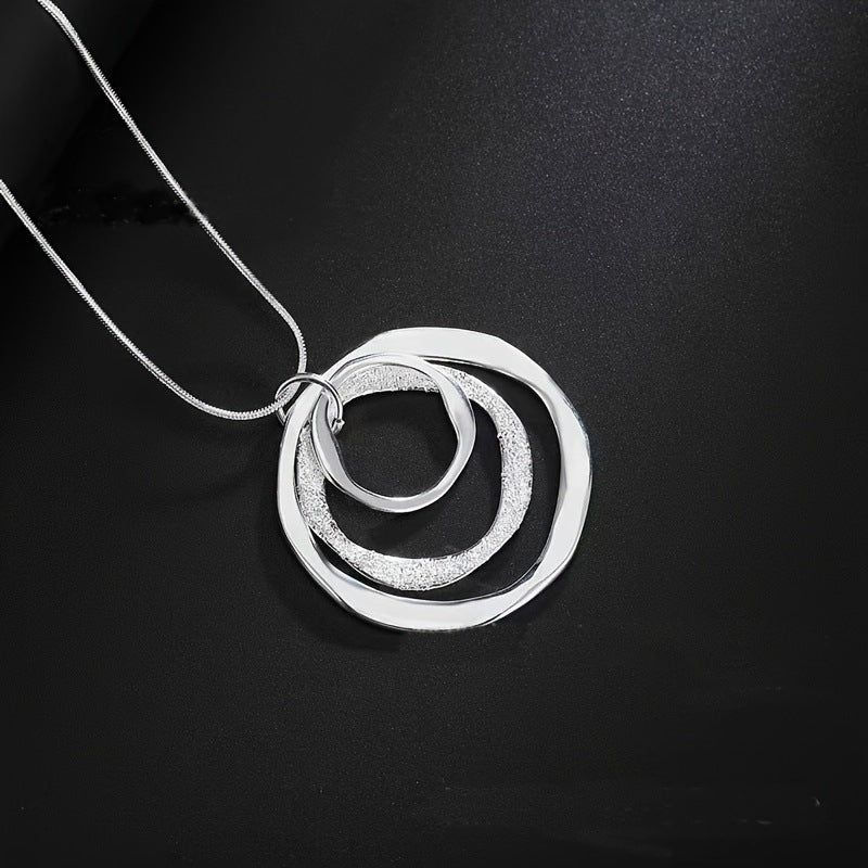 Stylish Circular Ring Necklace - Minimalist Layered Pendant Gold
