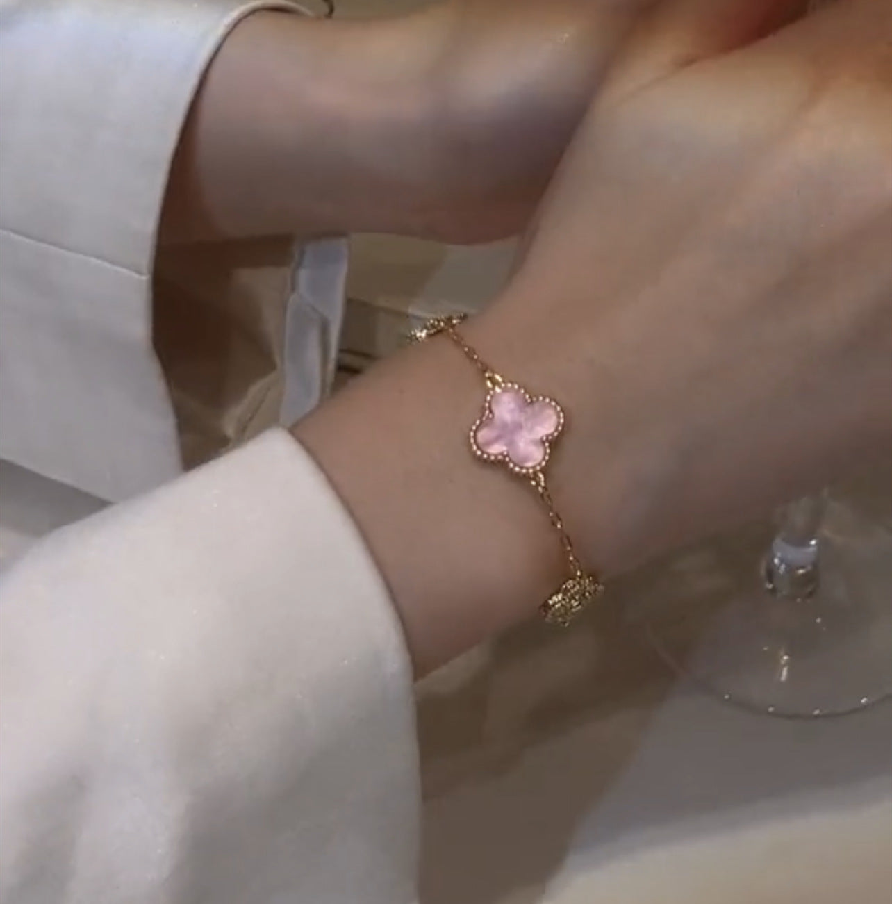 Pink Zircon Flower Bracelet — Copper Light Luxury Jewelry