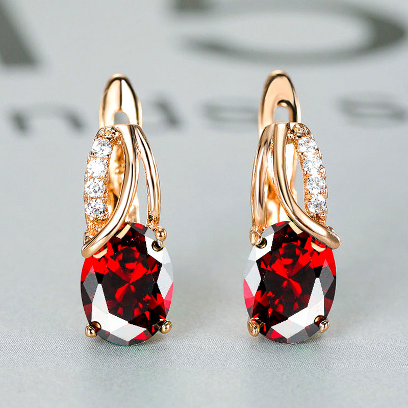 Champagne Gold Zircon Ear Clips – Diamond-Cut Copper Huggie Earrings for Women