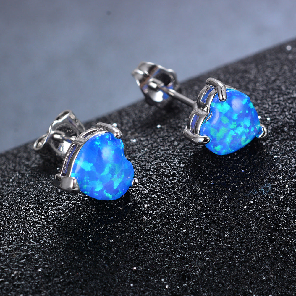 Three-Claw Heart Opal Stud Earrings – Celebrity Style