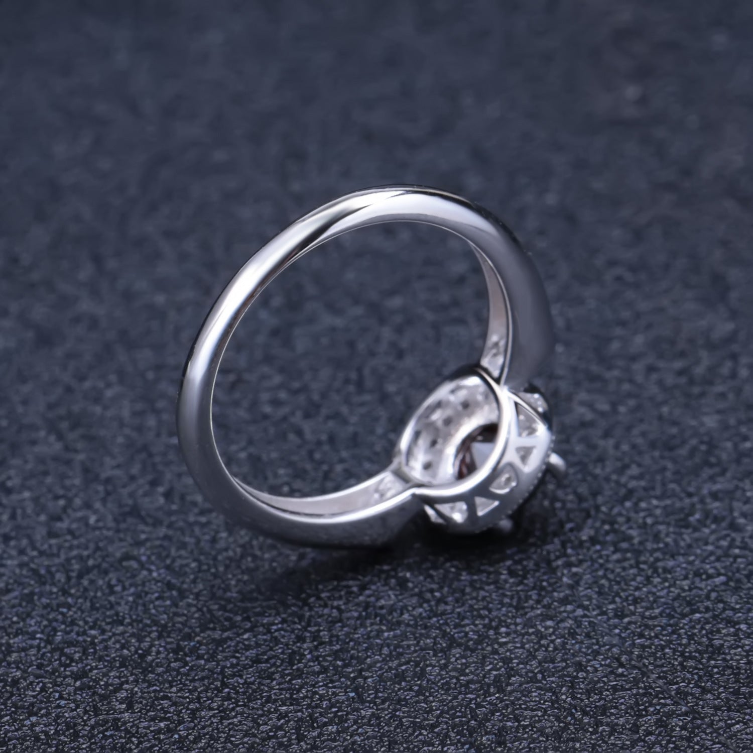 925 Silver Pomegranate Halo Ring – Retro Red Gemstone