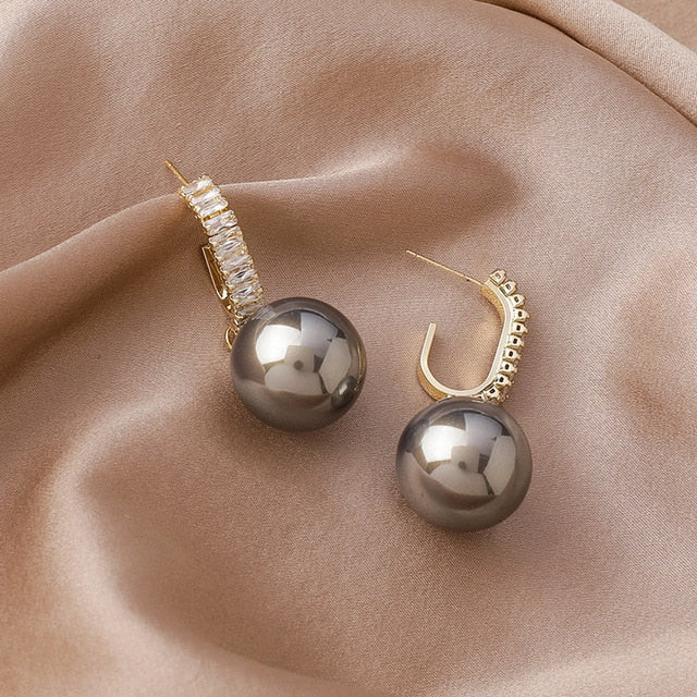 Vintage Pearl Earrings – Hong Kong Style, 3 Colors