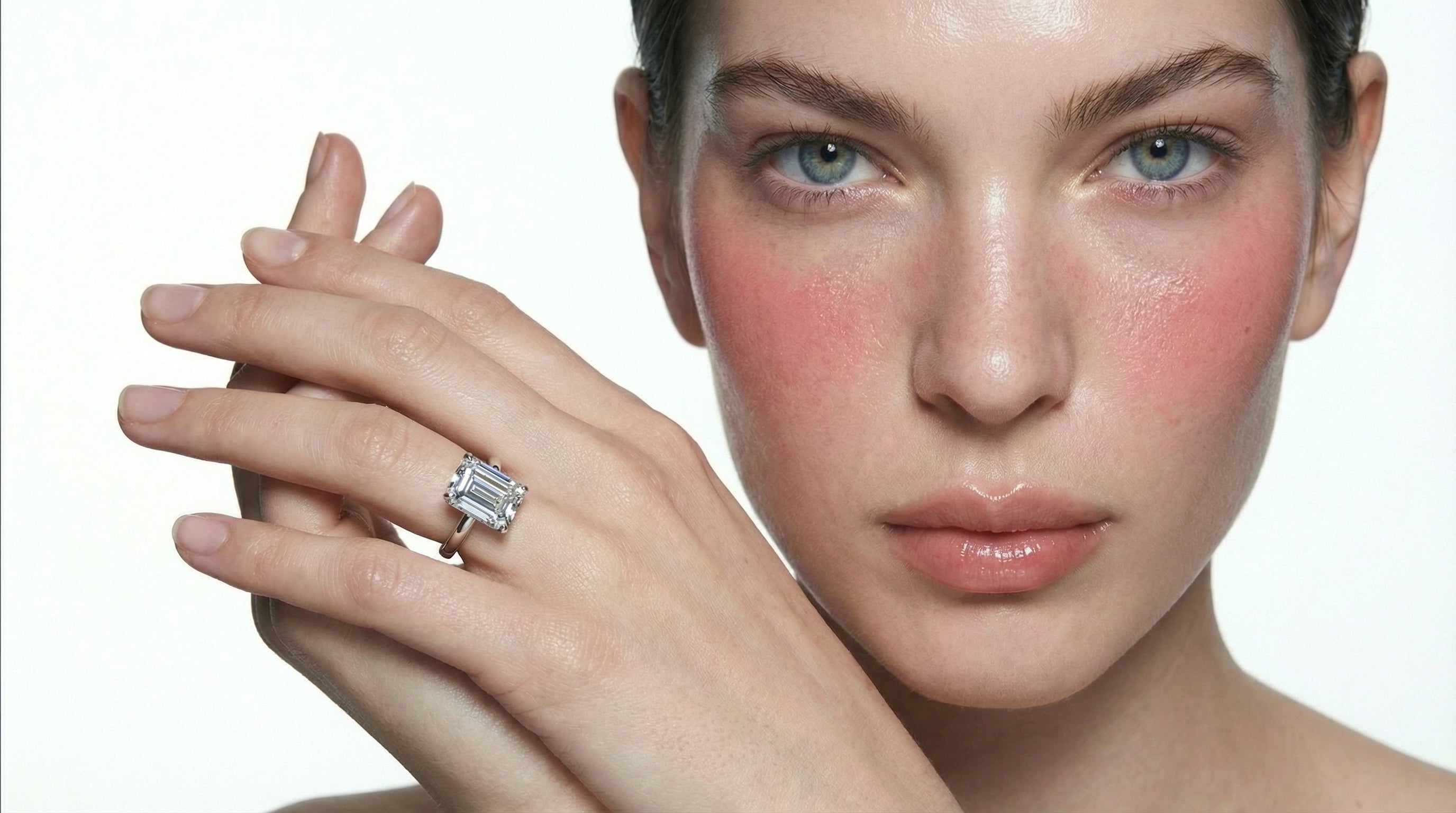 Luxury Emerald-Cut Moissanite Engagement Ring - Four Prong Setting