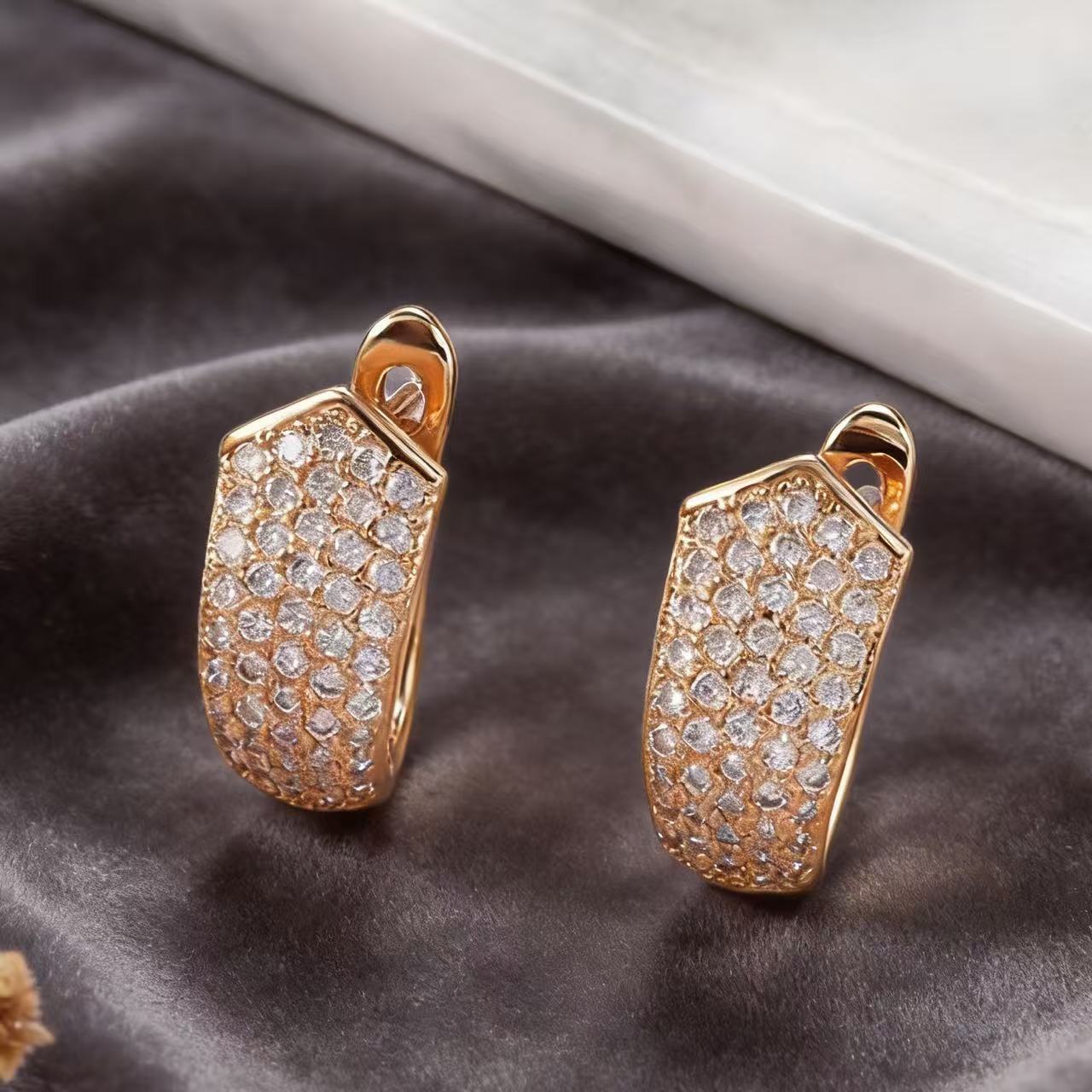 Champagne Gold Hexagonal Zircon Huggie Earrings – Diamond Inlay Copper Light Luxury Jewelry for Women