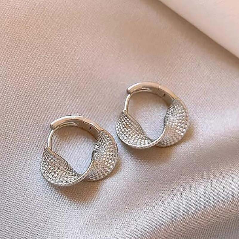 Gold Twisted Pleated Hoop Earrings – Electroplated Copper Geometric Luxury Jewelry for Women