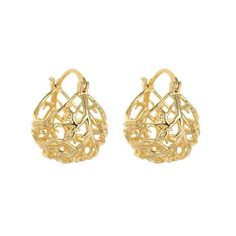 Vintage Gold Filigree Basket Huggie Earrings – Electroplated Copper Office Lady Luxury Jewelry for Women