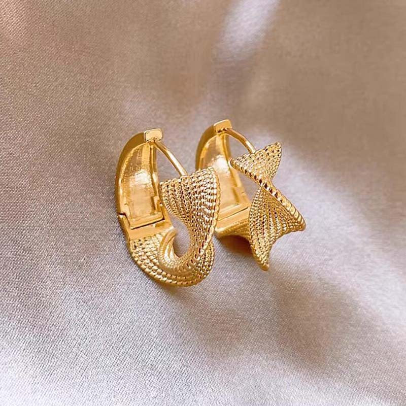 Gold Twisted Pleated Hoop Earrings – Electroplated Copper Geometric Luxury Jewelry for Women