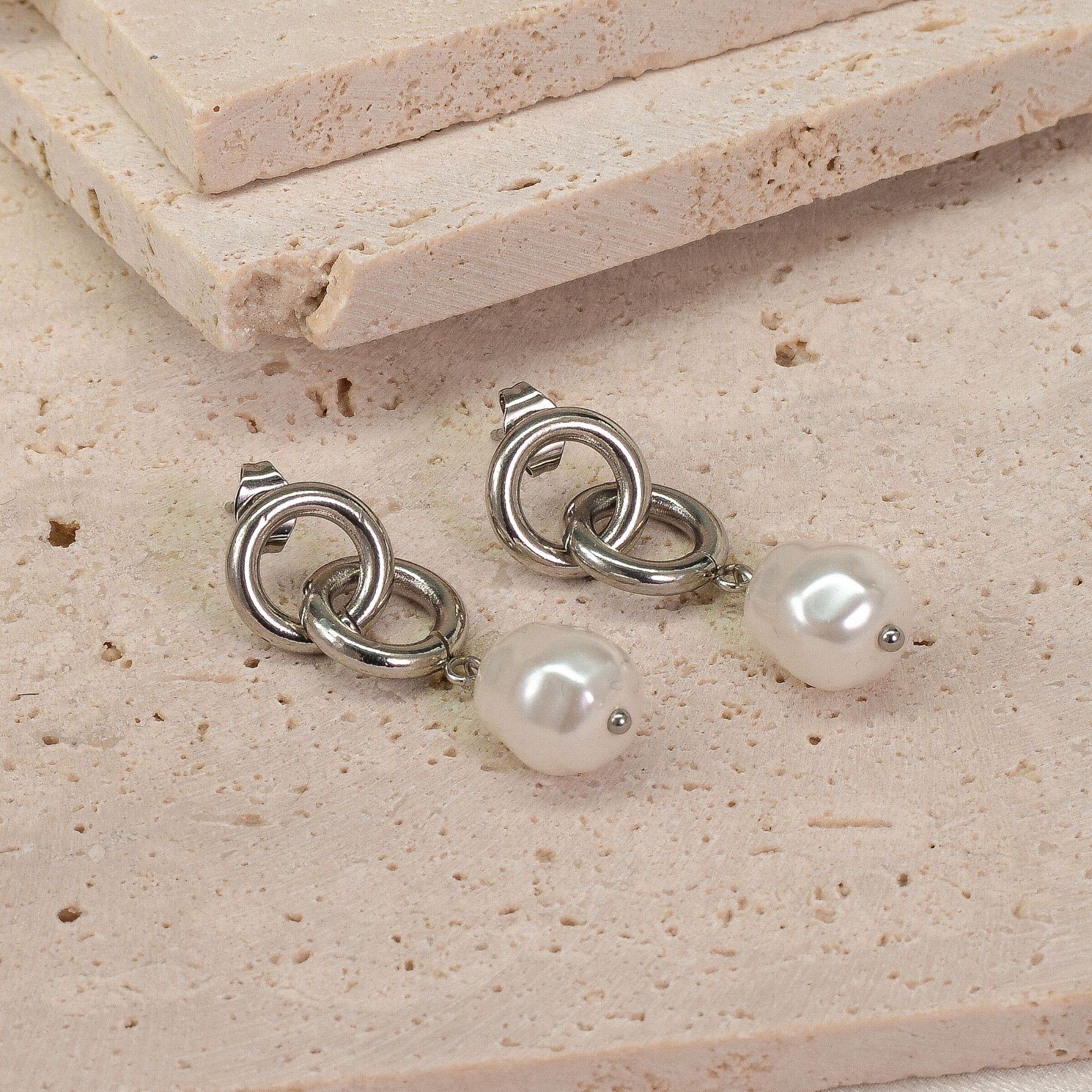 18K Gold Pearl Chain Hoop Earrings – Retro Studs
