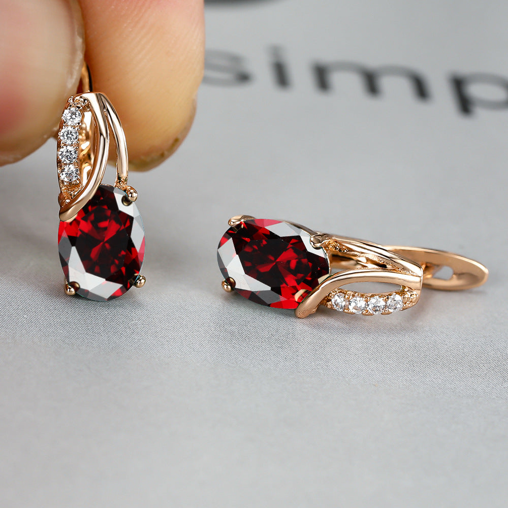 Champagne Gold Zircon Ear Clips – Diamond-Cut Copper Huggie Earrings for Women